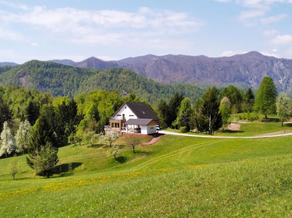 Na Kupcku Estate "Nature Reatreat & Wellness" Idrija Eksteriør billede