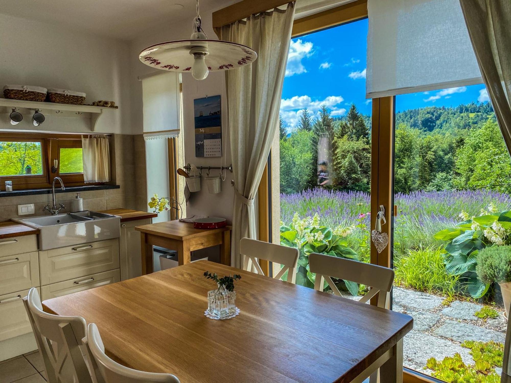 Na Kupcku Estate "Nature Reatreat & Wellness" Idrija Eksteriør billede
